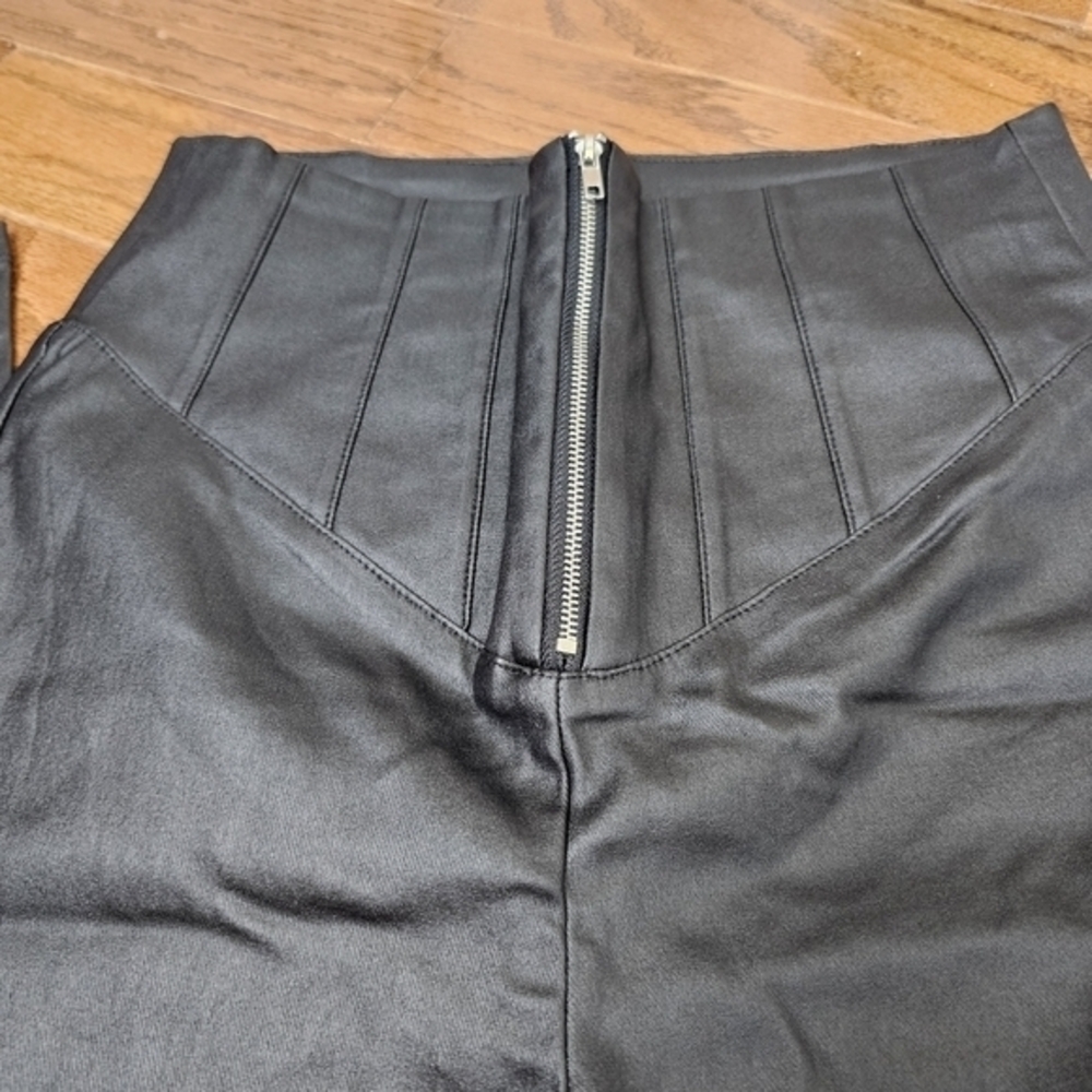 NWT Windsor M Black Faux Leather Corset Style Hugging Leggings Emo Grunge Sexy - Picture 11 of 11